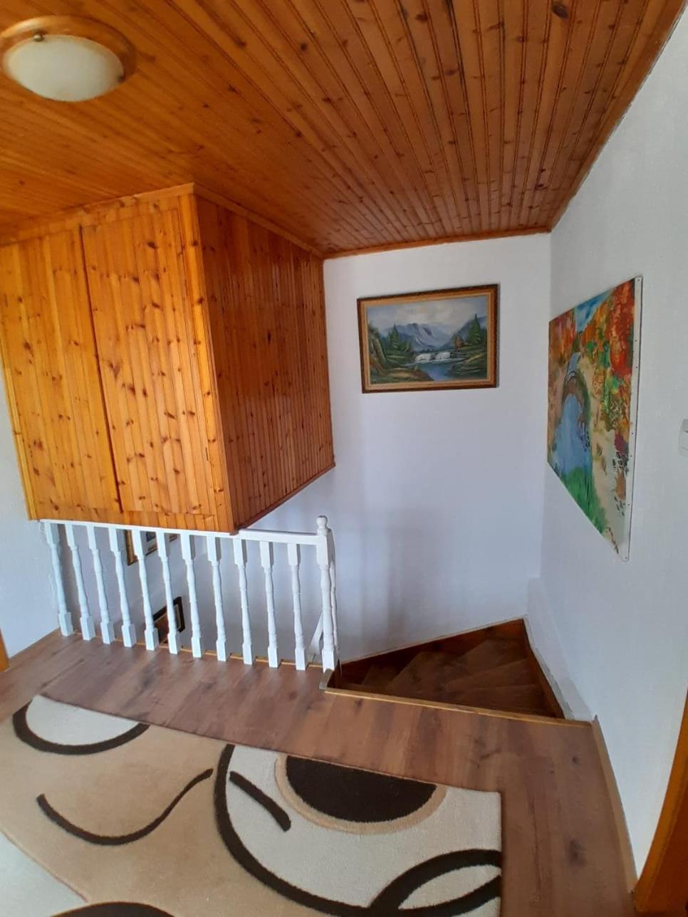 Guest House Ejona Gjirokaster Exterior photo